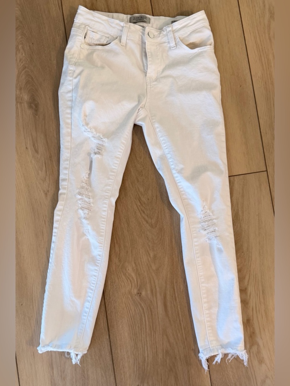 Judy Blue White Distressed Skinny Jeans
